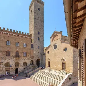 sangi-studio-apartment-piazza-duomo.it-tuscanyhotel.com/